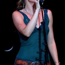 Jennifer Nettles